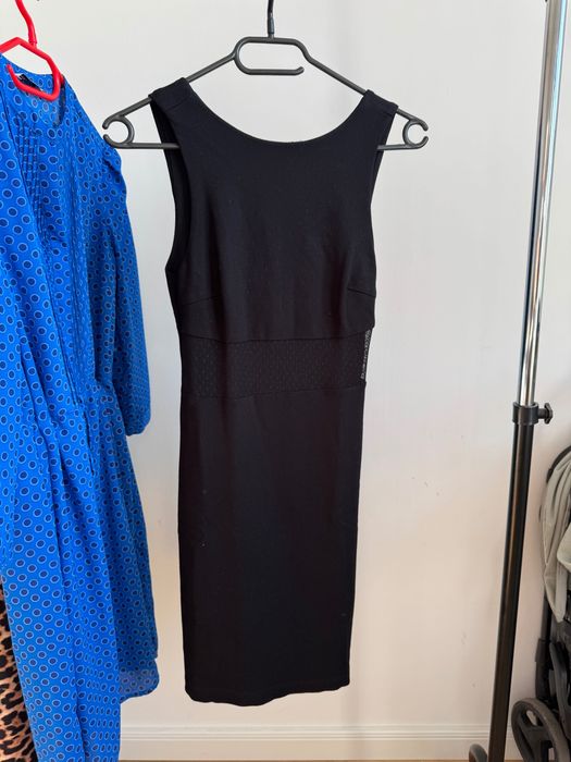 Rochie Zara cu model transparent in talie