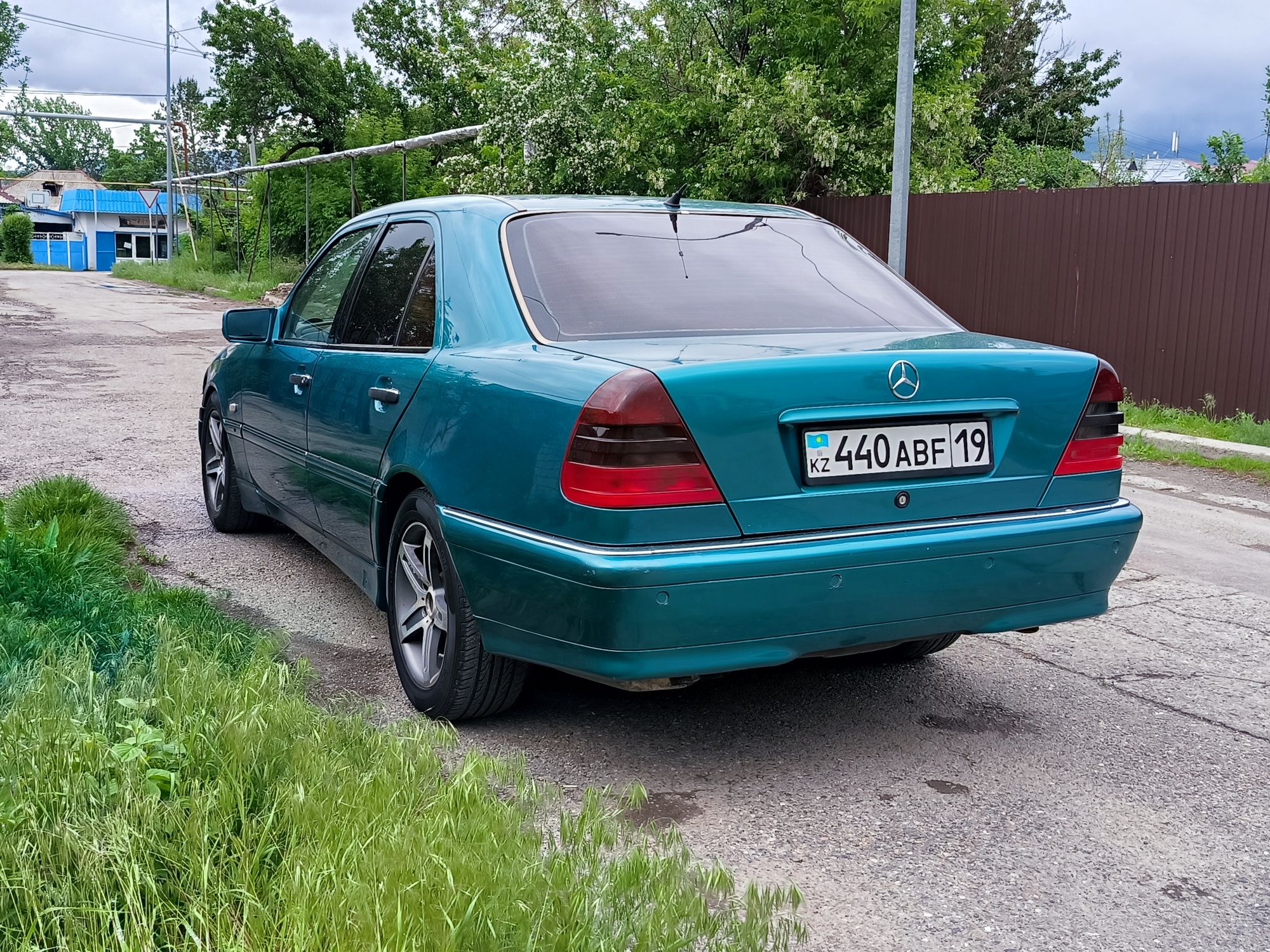 Продам Mercedes Benz C280 W202