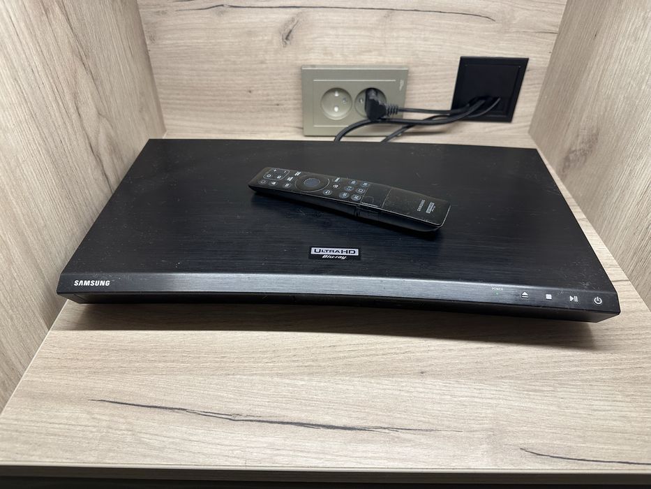 Продам плеер Samsung UBD -M85000