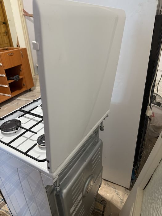 Aragaz cu cuptor ARCTIC AGM5500F