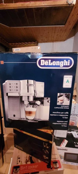 Продавам кафемашина Delonghi Automatic cappuccino system