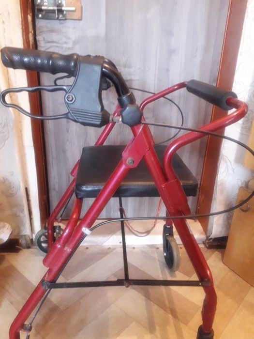 Продам ходунки взрослые.