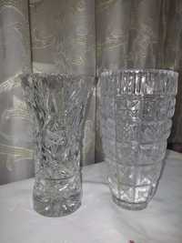 Продаются хрустальные вазы разного размера.