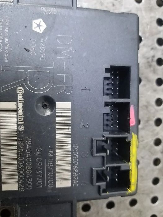 Modul calculator usa dreapta fata dodge journey p05026862ac