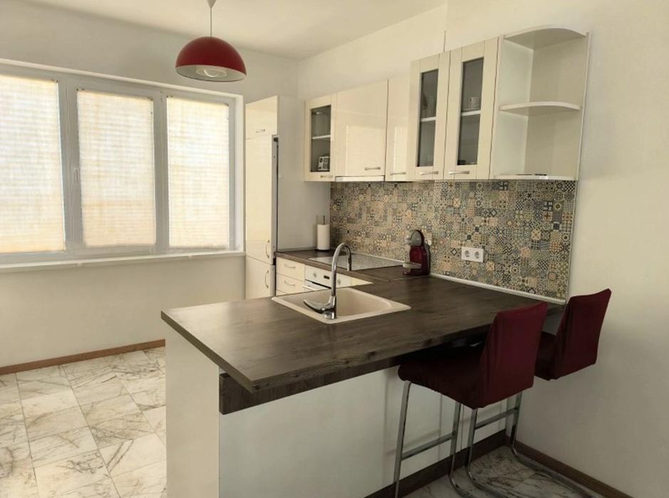 Дава се под наем Тристаен апартамент в София, Център - 103 кв.м за 1250 € - Снимка #3