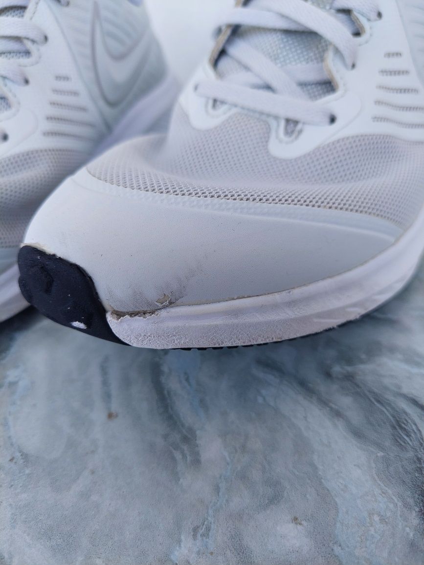 Дамски маратонки Nike