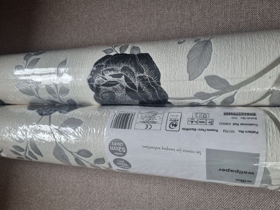 Tapet 2 role sigilate