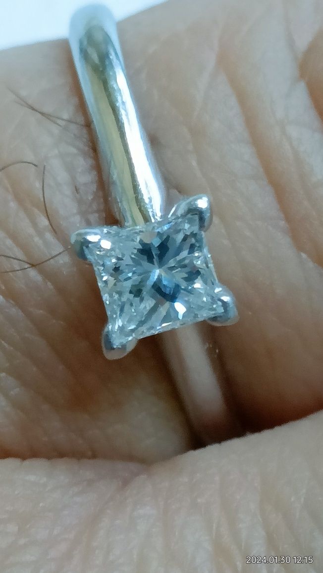 Vind inel deosebit din platină cu diamant 0,50ct