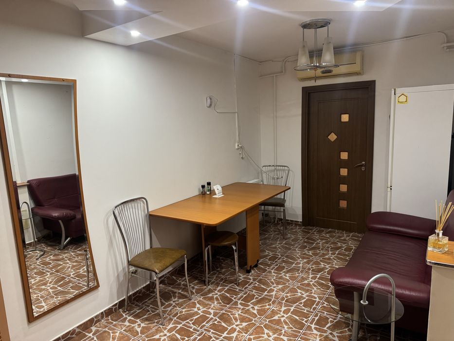 Caut coleg de apartament