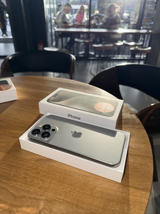 Iphone 15 pro max natural in garantie !