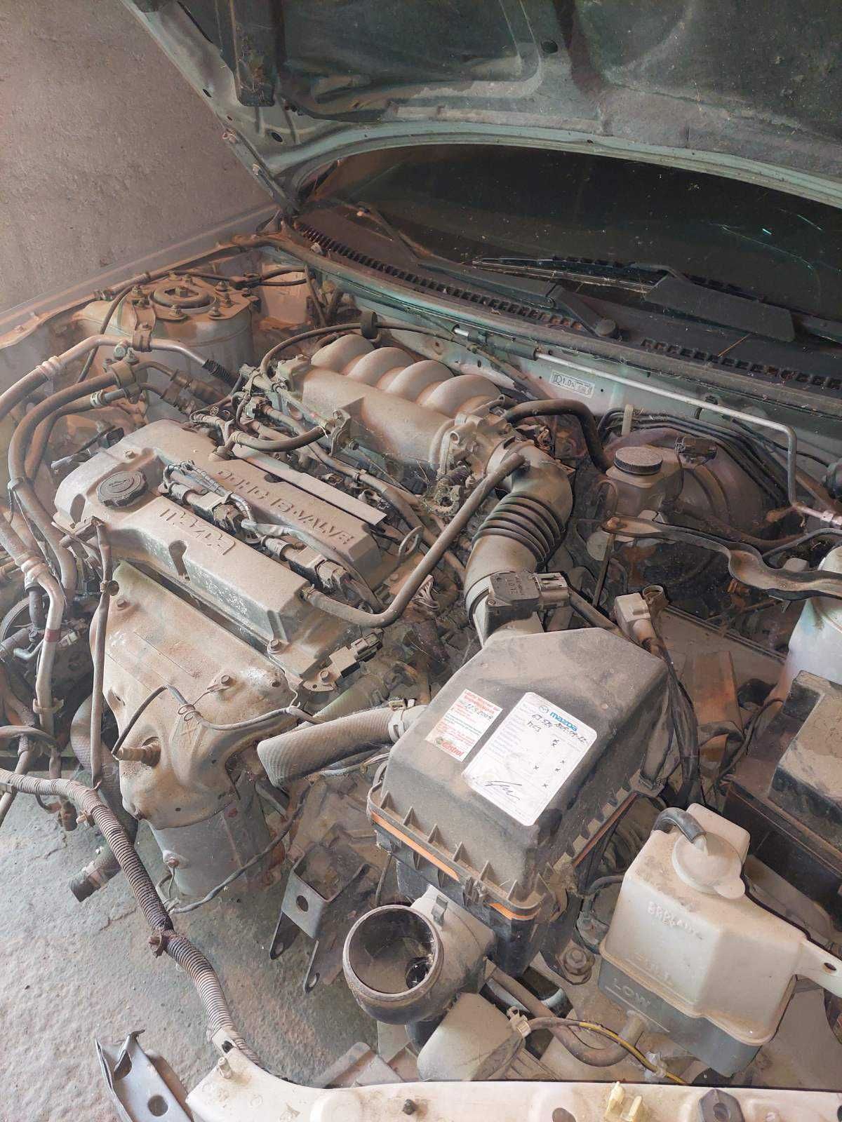 Продавам Mazda 323F на части