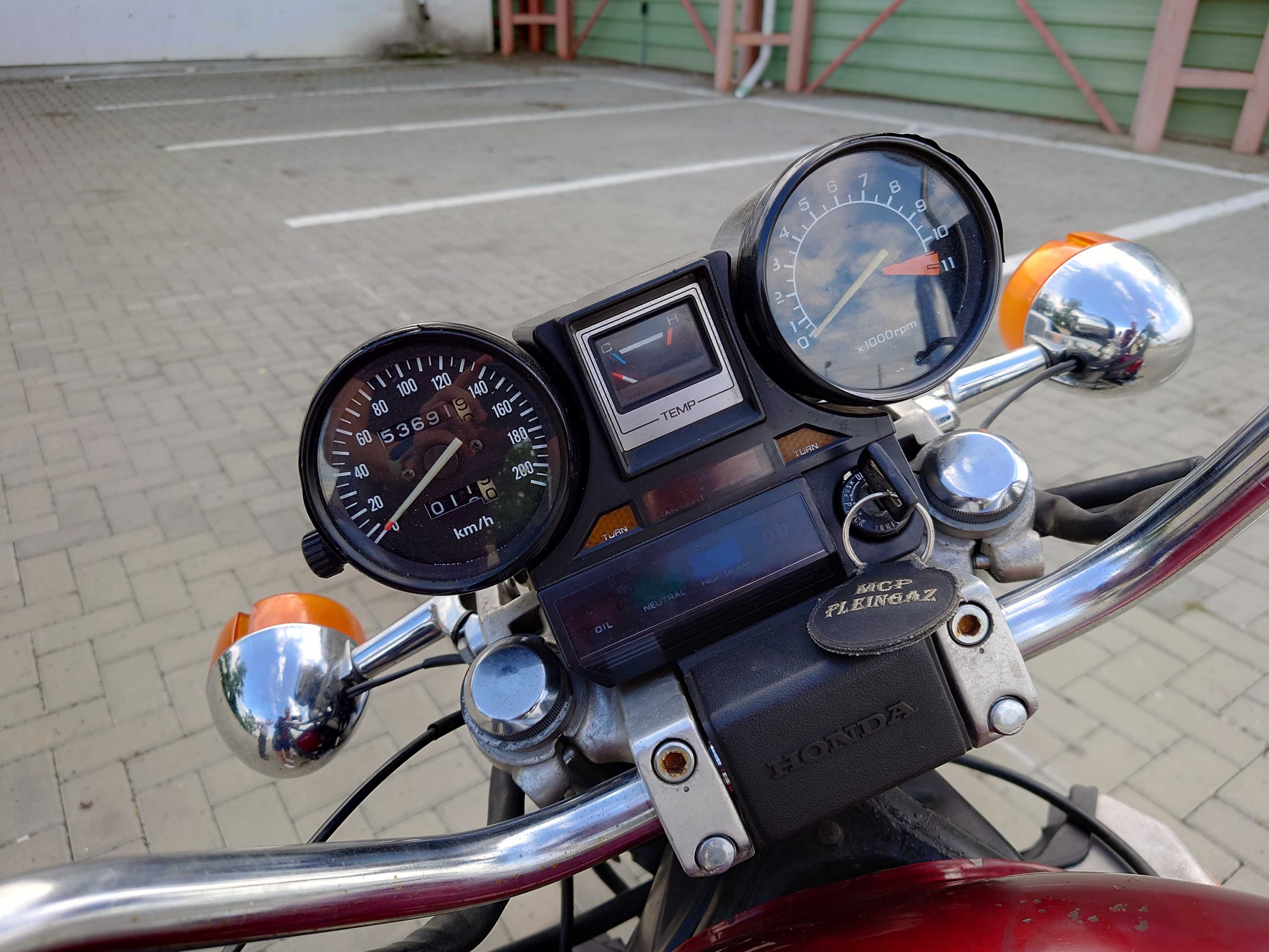 Honda Magna 700cc