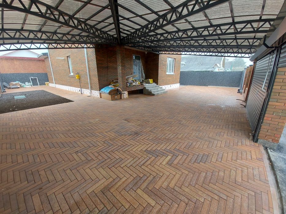 Укладка тротуарной плитки