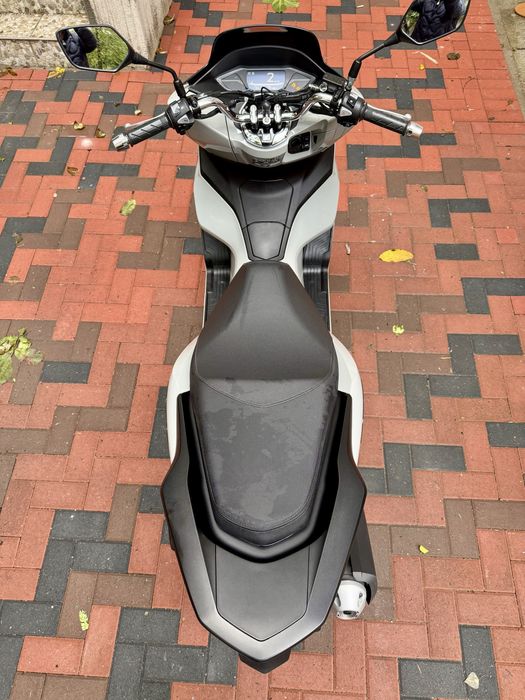 Honda PCX 125 an 2024/ impecabil