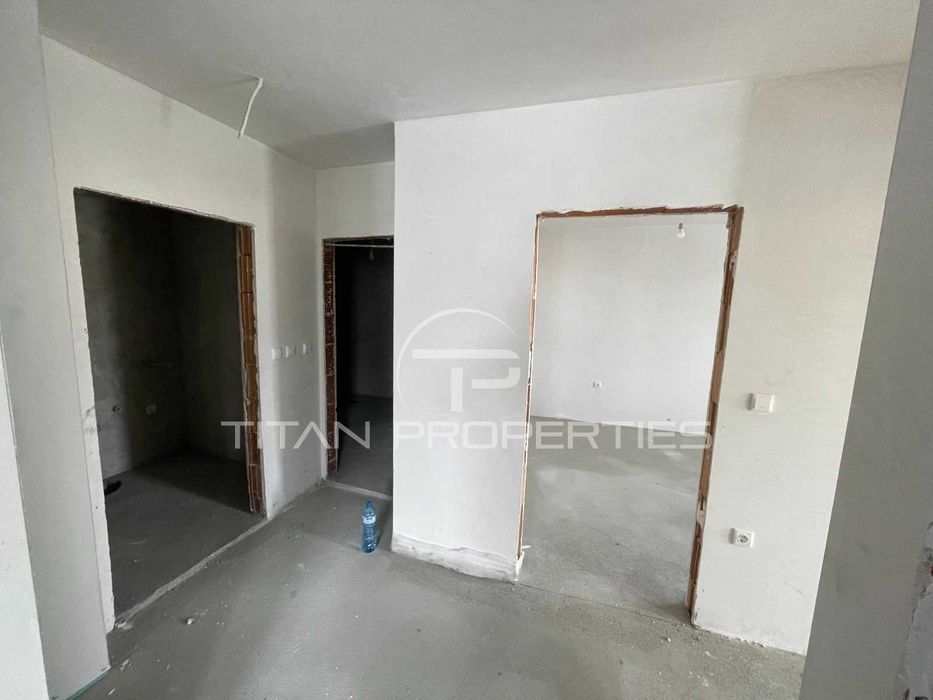 Продава се Тристаен апартамент в Пловдив, Младежки Хълм - 155 кв.м за 1600 €/кв.м - Снимка #3