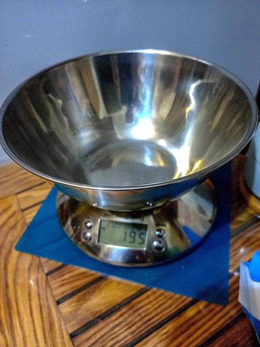 продам кухонные весы