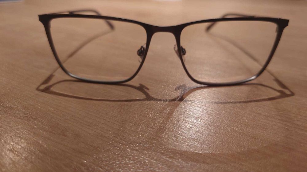 Ochelari vedere Fossil, rama metalica si lentile essilor +0,50, ambele