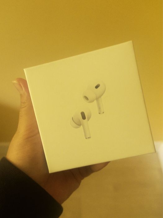 Нераспечатанные AirPods