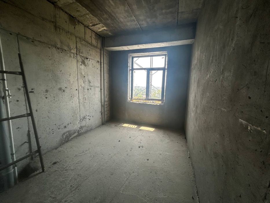 Продаётся 2 комн. квартира