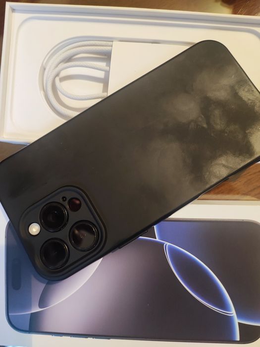 iPhone 16 Pro Max in Garanție