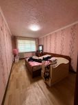 Сотилади срочно 3хона 1 этаж уртада Согдиана гостиница ипотека булади