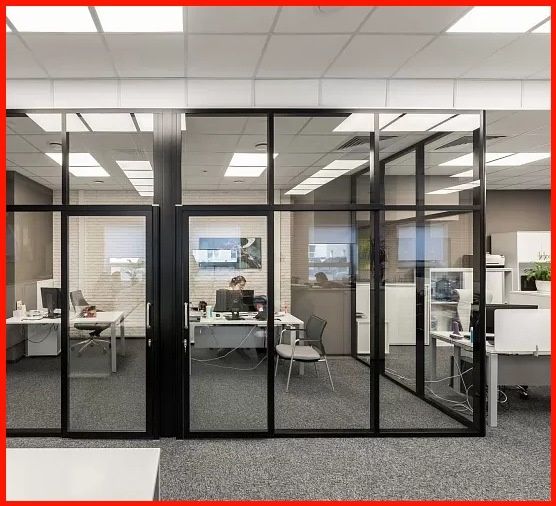 Офисные алюминиевые и цельностеклянные перегородки. Двери. Витражи.
