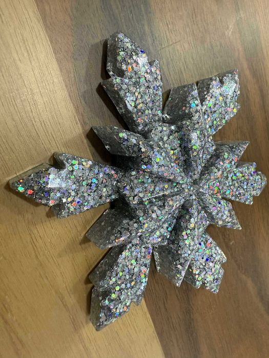 Коледни украшения, ръчно изработени