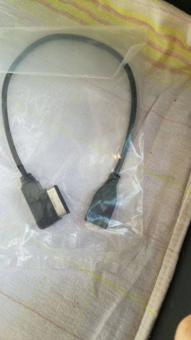 Cablu aux adaptor AMI MMI Audi mercedes Volkswagen passat, golf USB ja
