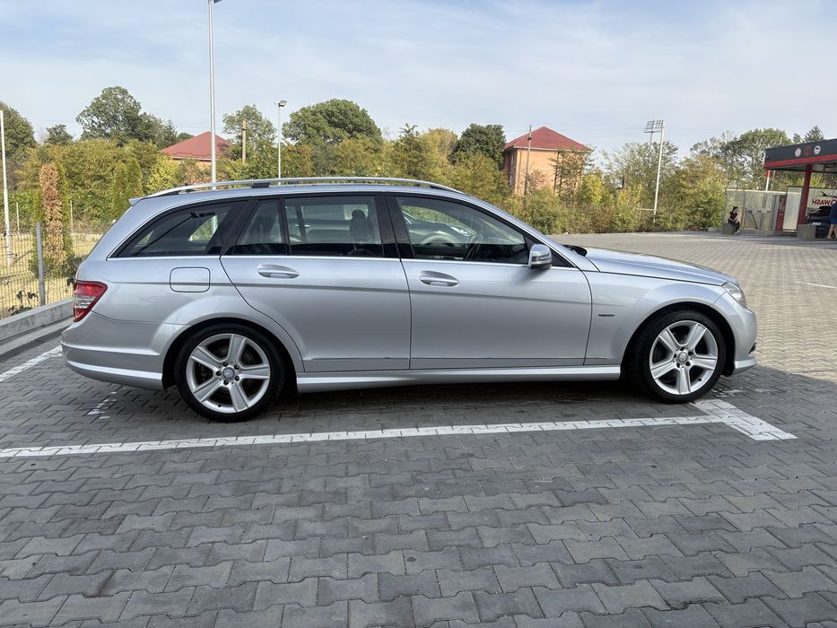 Mercedes-Benz 2.2, diesel, 2011, pachet AMG, 8950€