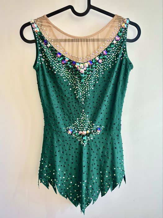 Ново Трико за художествена гимнастика