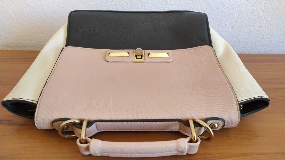 Стилна дамска чанта