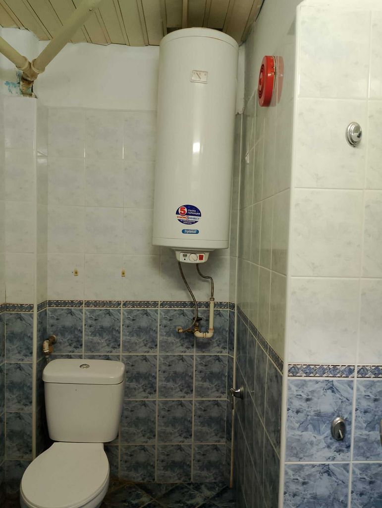 Дава се под наем Тристаен апартамент в Добрич, Център - 100 кв.м за 280.5 € - Снимка #10