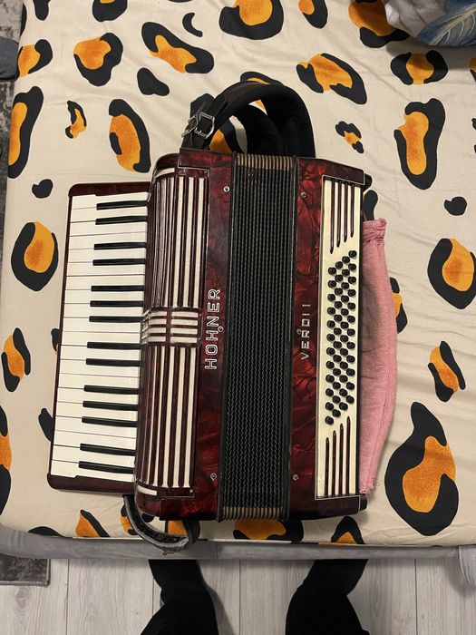 vand acordeon hohner 48 basi