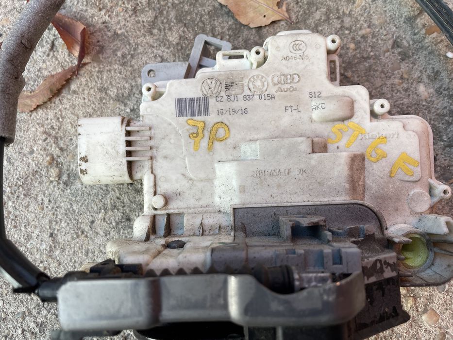 Broasca stanga / dreapta fata spate touareg 7p