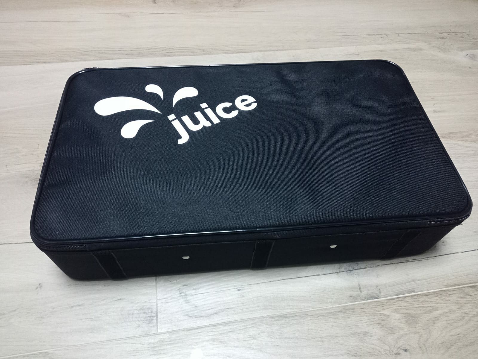 Statie de incarcare 22kW Juice Booster 2, 32A, German Traveller Pack