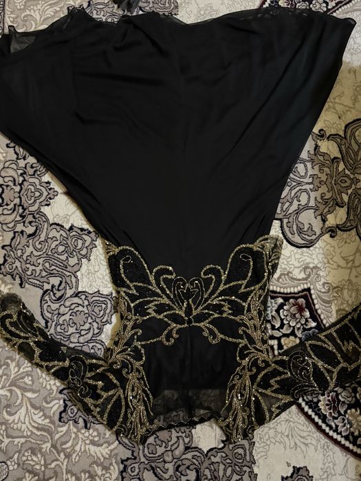 Платья Дубайский размер 44-46  2 часа надевался