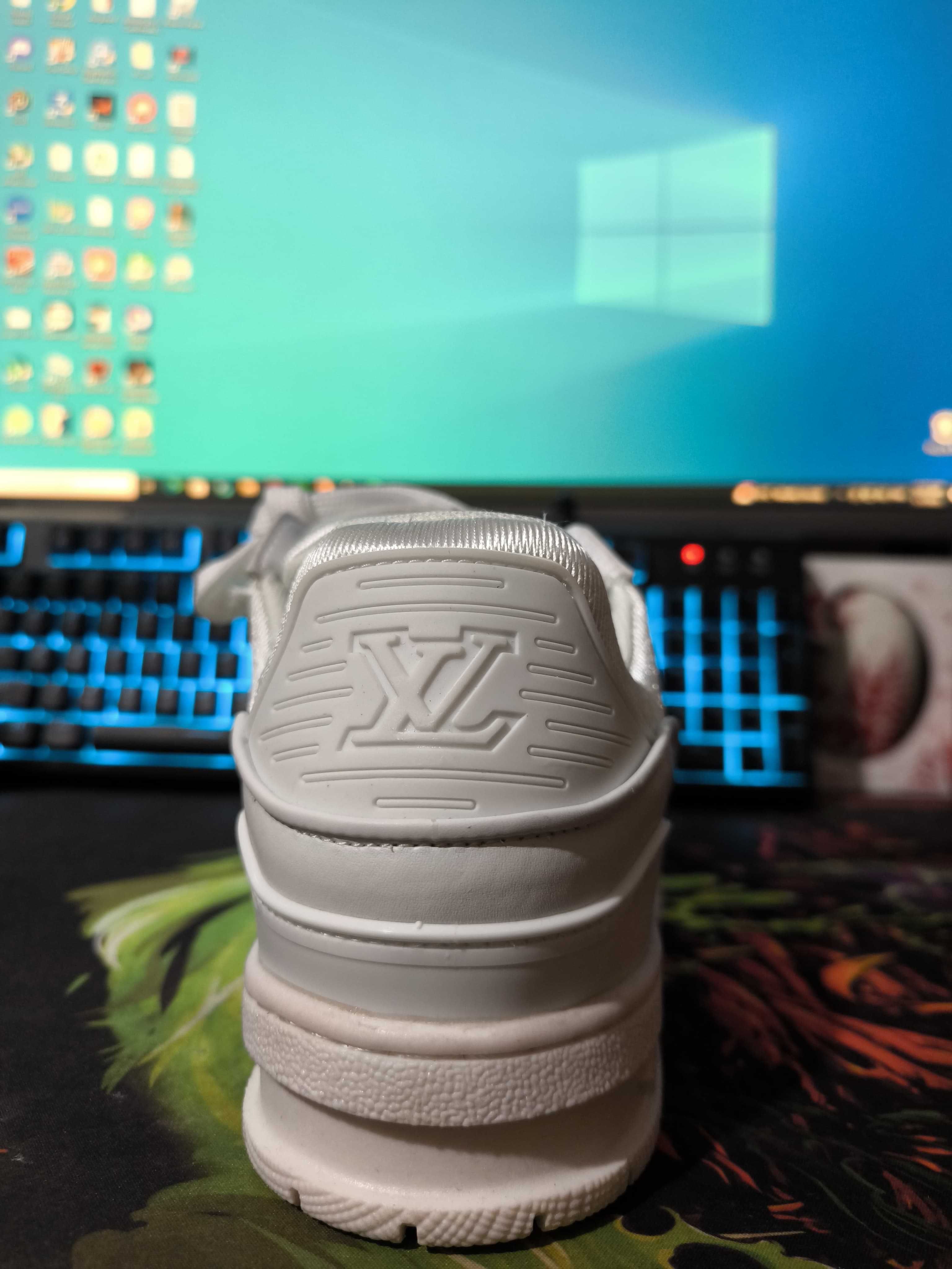 Louis Vuitton LV White Trainers 43