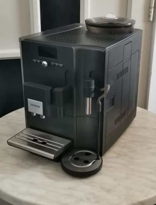 Aparat de cafea cu boabe Siemens EQ7 + M digital Espressor Cafetieră