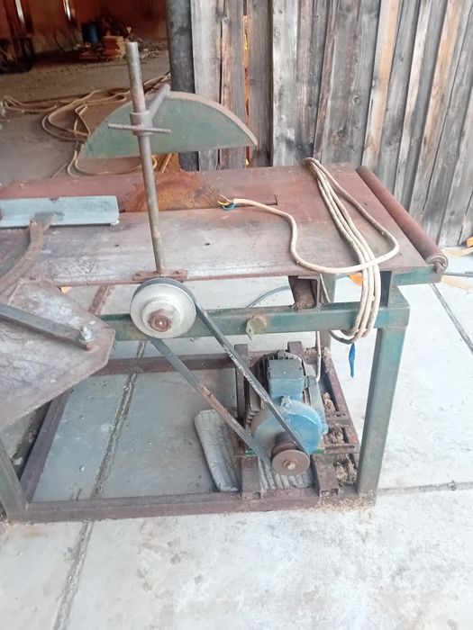 Masa de circular trifazic