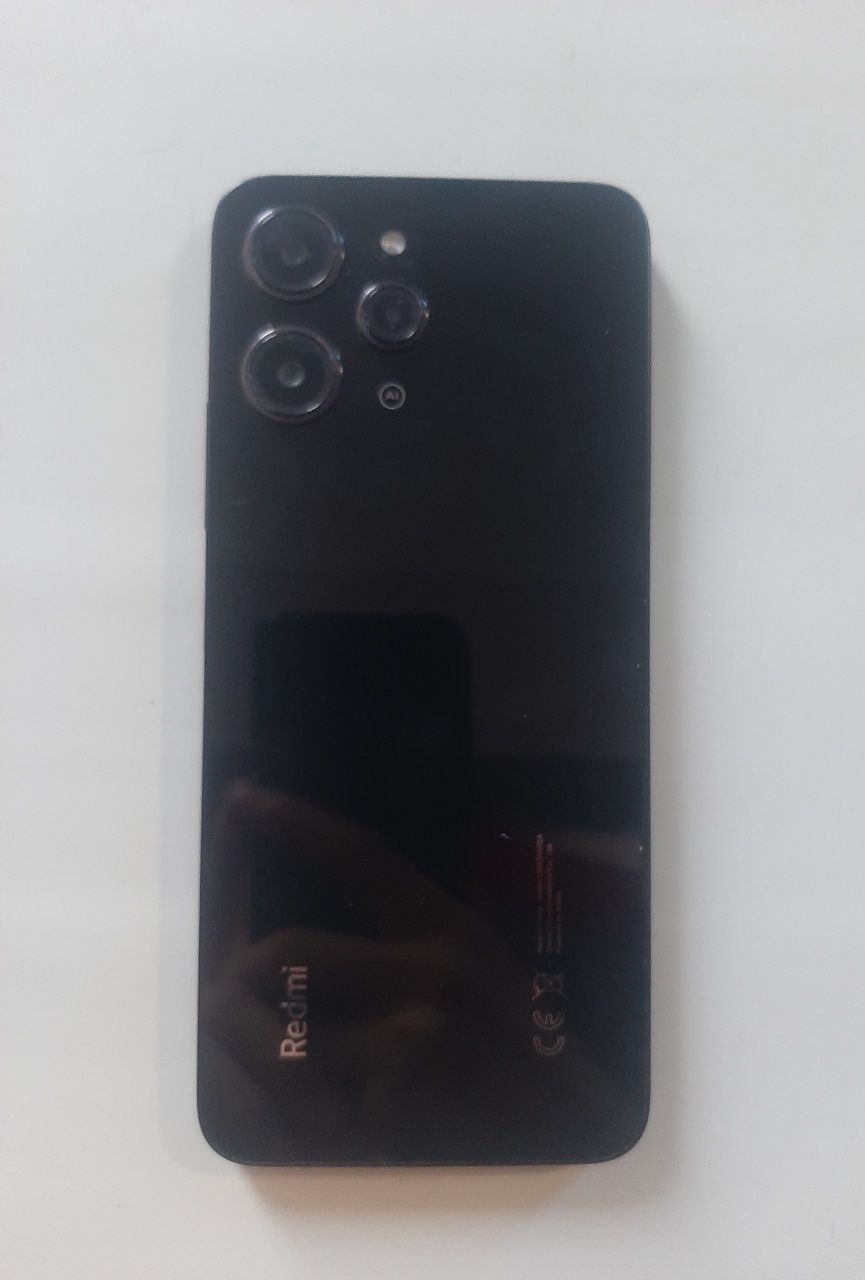 Xiaomi Redmi 12.