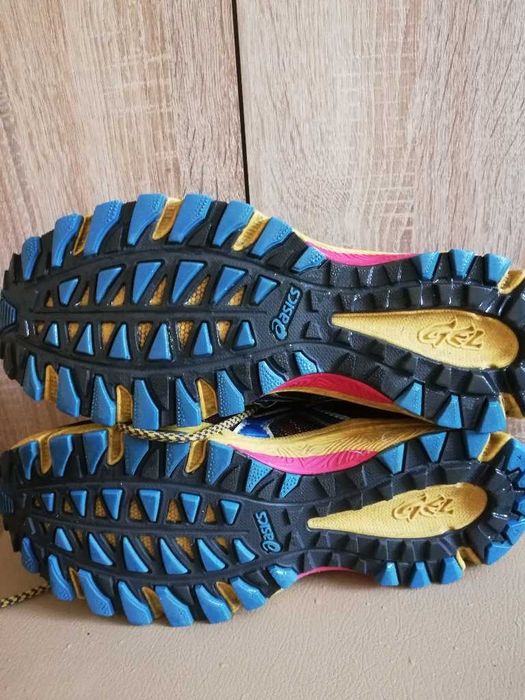 Asics Gel - Fuji Attack, номер 40
