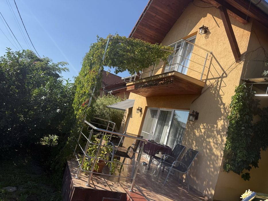 Casa cu etaj Sangeorgiu De Mures 5 camere 2 bai garaj curte 500 m