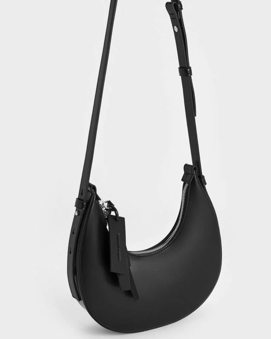 Сумка от Charles & Keith