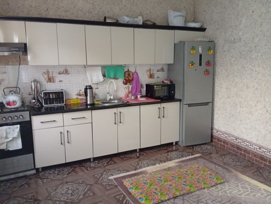 6 sotiqli hovli sotiladi