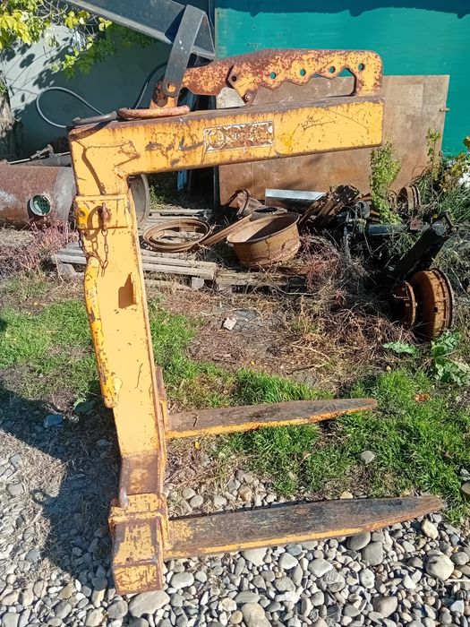 Furca pt paleti,(macara)