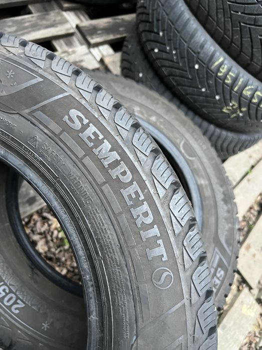 Cauciucuri iarna 205/65/15C Semperit 2023