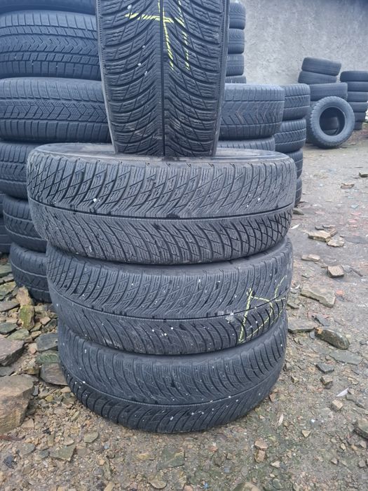 Vand 1 sau 2 sau 4 anvelope 235 60 18 michelin de iarna