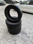 Продам комплект зимней резины 205/65R15