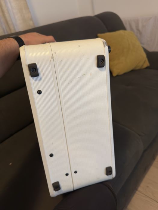 Poga Lux White – Geantă portabilă cu monitor pentru PS/Xbox