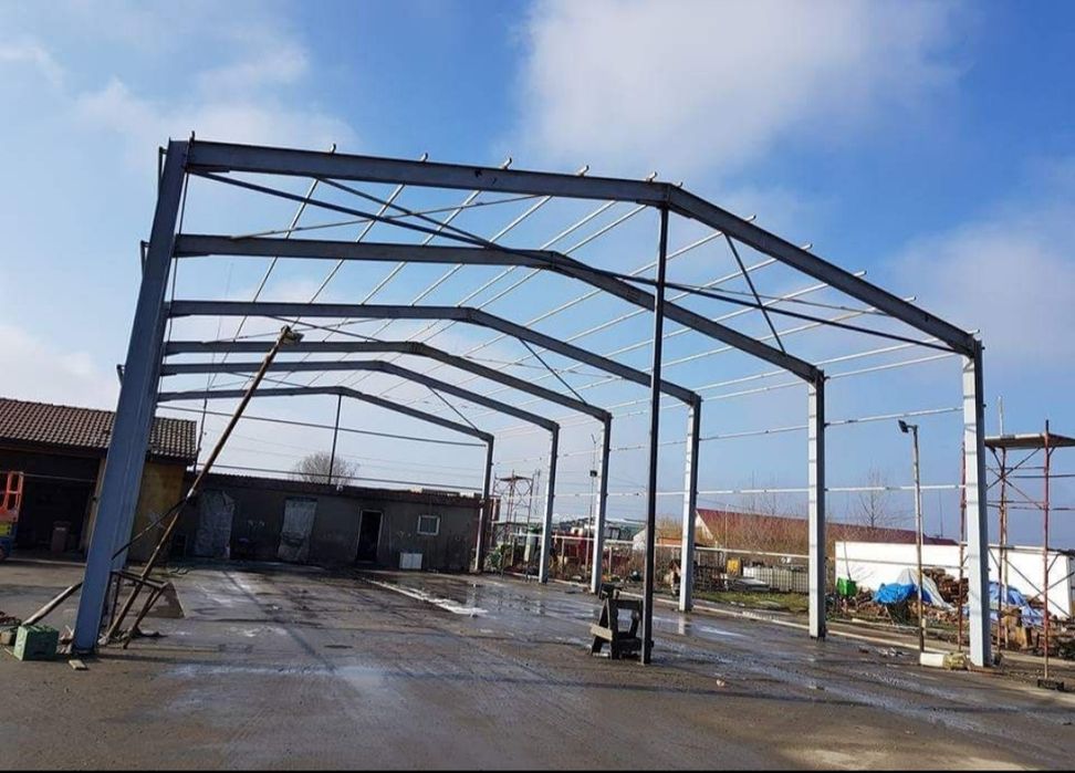 Vand hala metalică Avem pe stoc 
Asiguram transport și montaj Dorim se